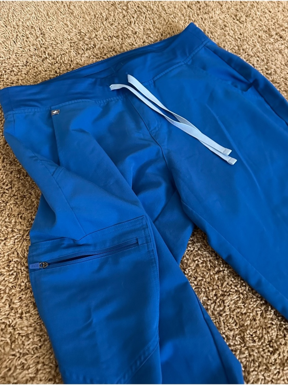 Figs Royal Blue Scrub Set Medium - Picture 3 of 12